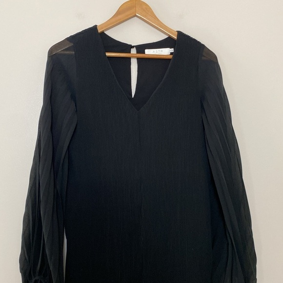 ASTR The Label Roseanne Romper Jumpsuit Black Lined Sheer Long Sleeve Size S - Picture 3 of 14